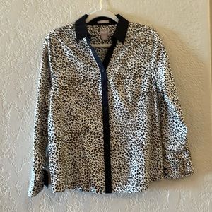 Chicos size one cheetah print button up top, long sleeves small